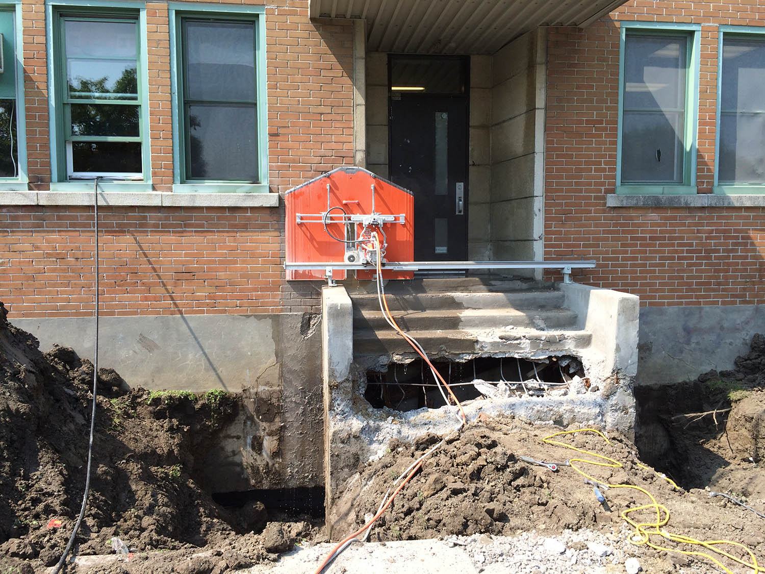 Sciage d'une escalier en béton